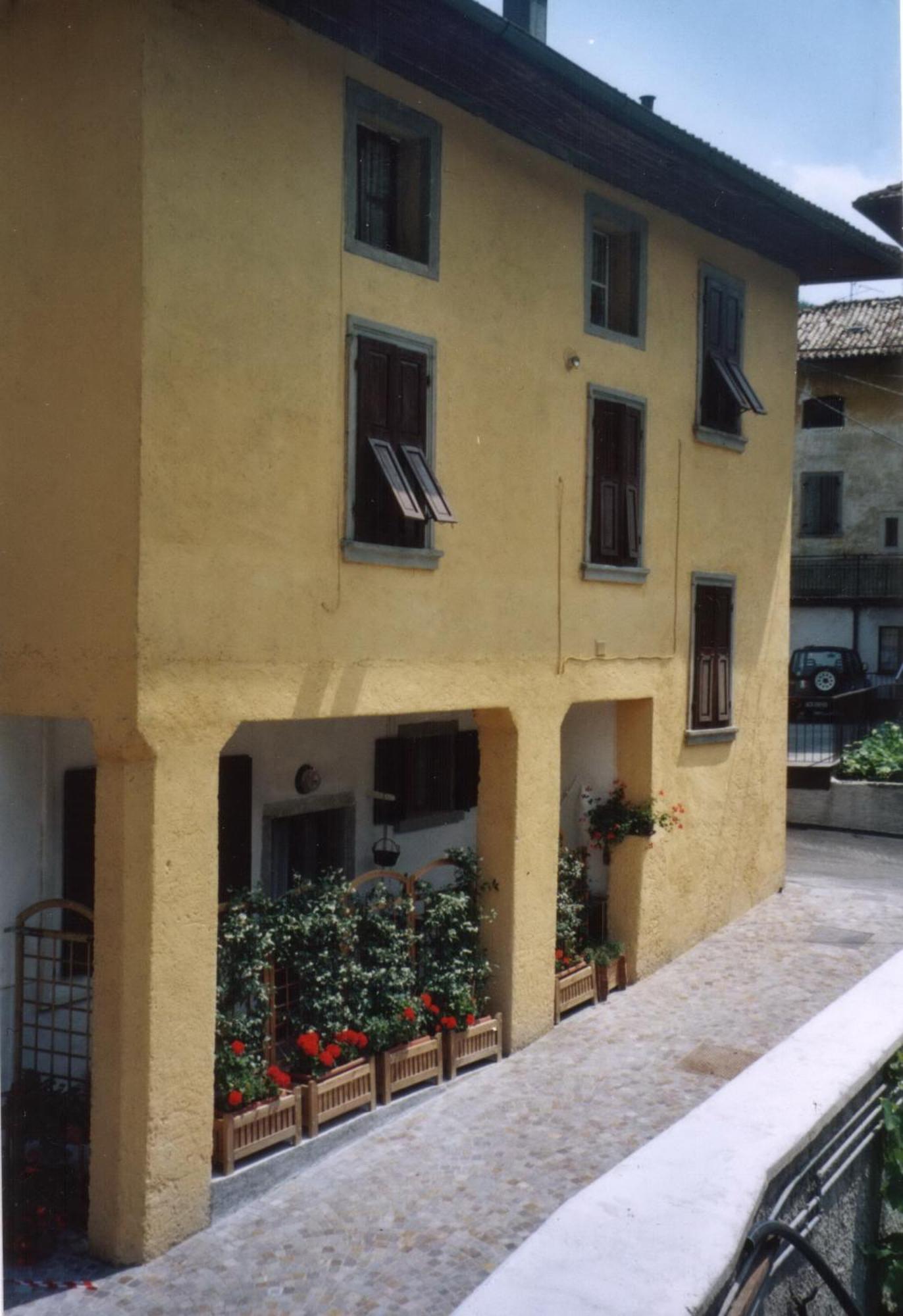 ピエーヴェ・ディ・レードロ Casa Annaヴィラ エクステリア 写真